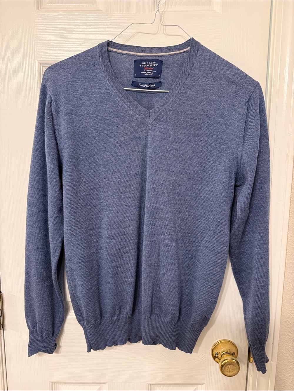 Charles Tyrwhitt Men's Heathered Blue V-Neck Sweater